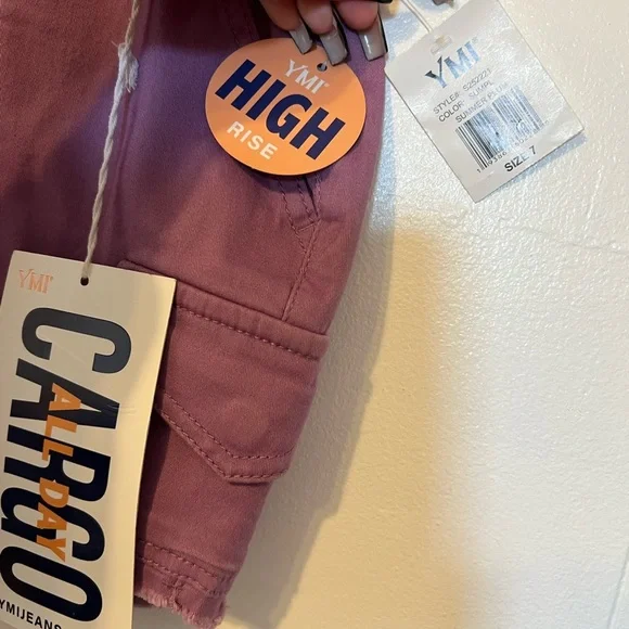 Purple cargo shorts - Picture 2 of 3